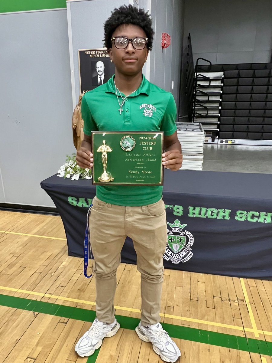 Kenneth Moore III (@kenturx_21) on Twitter photo I’m thankful and humbled to win the <a href="/SMHSRAMS/">St. Mary's HS STKN</a> #JestersClub Scholastic Athletic Achievement Award. #AGTG #3TheHardWay <a href="/SMRamsFB/">St. Mary's Football</a> I’m thankful and humbled to win the <a href="/SMHSRAMS/">St. Mary's HS STKN</a> #JestersClub Scholastic Athletic Achievement Award. #AGTG #3TheHardWay <a href="/SMRamsFB/">St. Mary's Football</a>