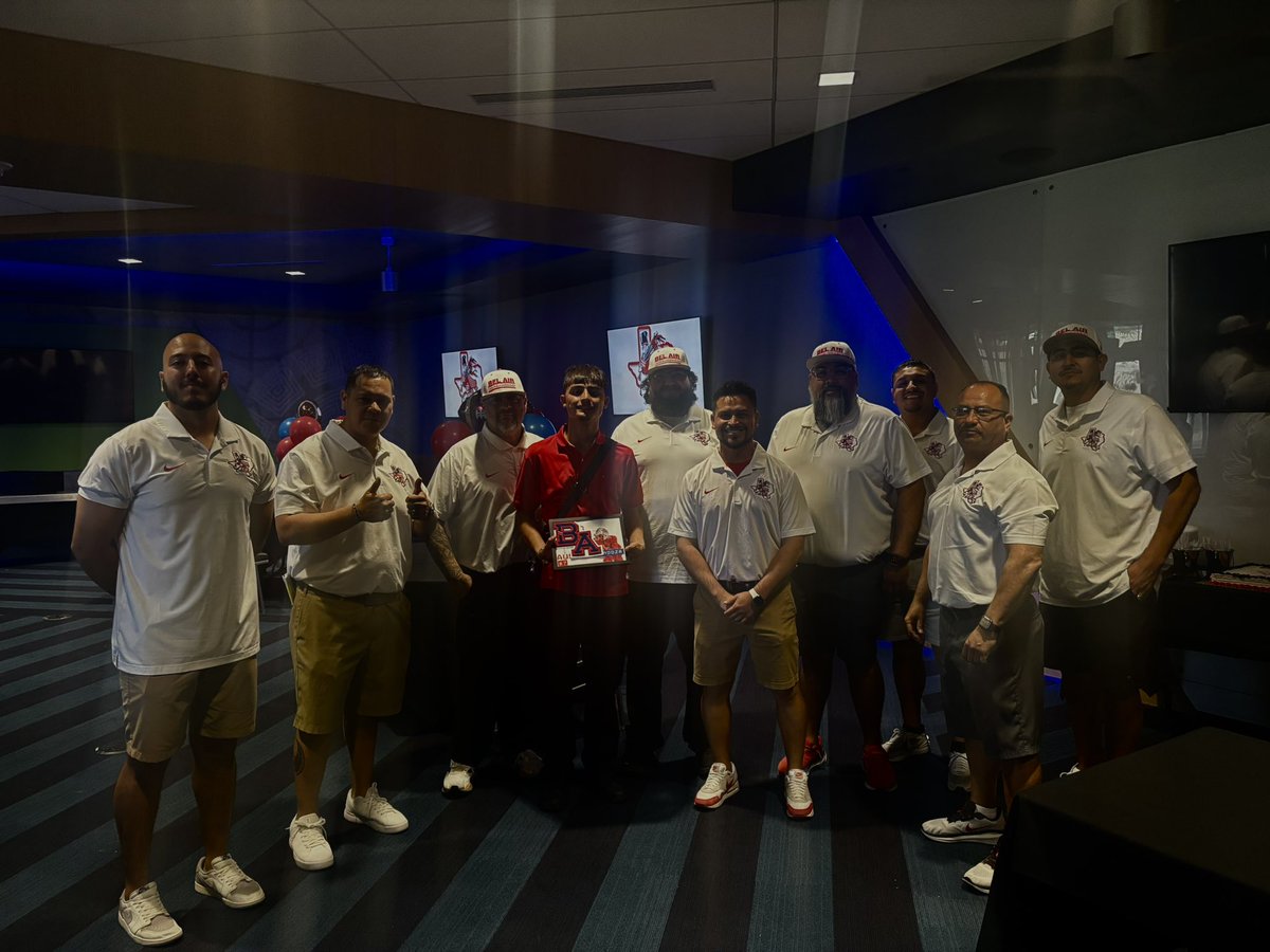 Austin Mendoza (@austin7mendoza_) on Twitter photo Banquet 2025 thank you to my family,friends and coaches helping me get better everyday may god bring me many more memories with this talented team and these great coaches happy to share my experience with you guys thank you guys.โค๏ธ
<a href="/CoachRecoder/">๐๐๐ง๐ฎ ๐๐๐๐ค๐๐๐ง</a> #cuethebagpipes Banquet 2025 thank you to my family,friends and coaches helping me get better everyday may god bring me many more memories with this talented team and these great coaches happy to share my experience with you guys thank you guys.โค๏ธ
<a href="/CoachRecoder/">๐๐๐ง๐ฎ ๐๐๐๐ค๐๐๐ง</a> #cuethebagpipes