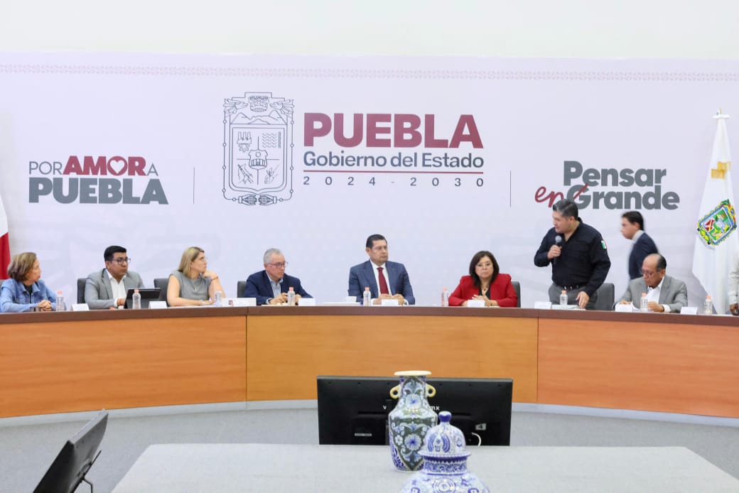 Gobierno de Puebla (@gob_puebla) on Twitter photo 📢Como padre, como esposo y como hijo, con voluntad y sensibilidad el Gobernador de Puebla, <a href="/armentapuebla_/">Alejandro Armenta</a>, escuchó y atendió a las y los integrantes de los Colectivos de Madres Buscadoras de la entidad.
⬇️ Conoce más detallesℹ️👇
📰puebla.gob.mx/index.php/noti… 📢Como padre, como esposo y como hijo, con voluntad y sensibilidad el Gobernador de Puebla, <a href="/armentapuebla_/">Alejandro Armenta</a>, escuchó y atendió a las y los integrantes de los Colectivos de Madres Buscadoras de la entidad.
⬇️ Conoce más detallesℹ️👇
📰puebla.gob.mx/index.php/noti…