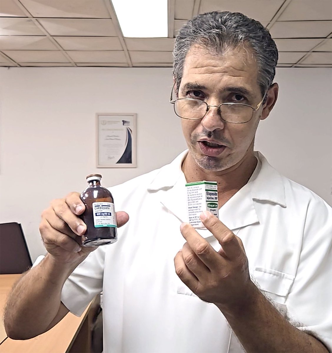 On International Nurses Day, the Hatuey Project salutes Cuban nurses who dedicate their lives to care for the Cuban people. A special shout out to Luis Alberto García, head nurse of the Oncology department in Juan Manuel Márquez pediatric hospital!