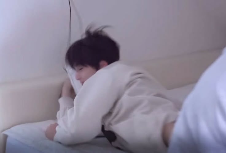 jagain si bungsu yang bandel, sehat-sehat ya brondong <3