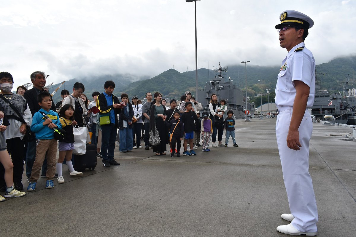 JMSDF_PAO's tweet photo. 5月10日、インド太平洋・中東方面派遣 #IMED25 に従事した #ぶんご #えたじま が4か月ぶりに呉へ帰港しました。各国海軍との共同訓練や交流を通じ、#自由で開かれたインド太平洋 の実現に寄与しました。🇯🇵⚓
応援いただいた皆様、支えてくださった乗員家族の皆様、ありがとうございました！
#FOIP https://t.co/WTpS7JJjE5
