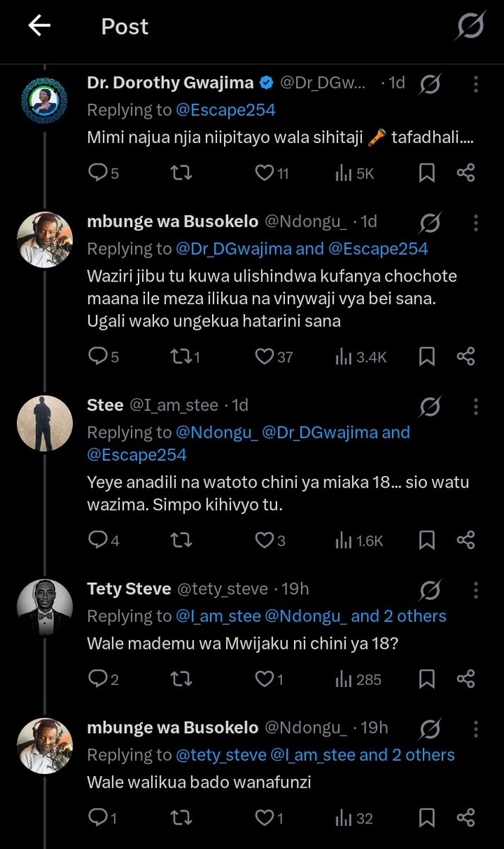 spana_Konki's tweet photo. Field Marshal anapambana ila bado wako nae 😂😂😂 #TuesdayVAR https://t.co/yRgSu0xsrH