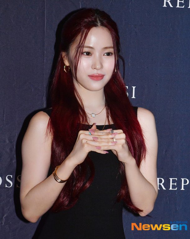 ITZY リュジン for REPOSSI（ハイジュエリーブランド）
