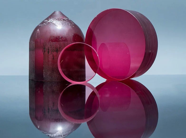 rocketjohnsen's tweet image. *in my most woo voice*
yeah, i study the harmonics of crystals' natural energy resonances. this one is titanium:sapphire