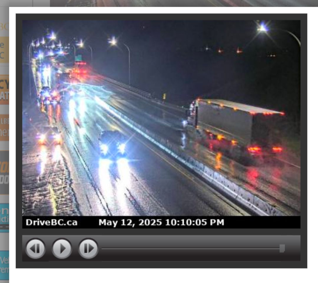 Kamscan's tweet image. #kamloops crews responding to the east bound lane of #bchwy1 and peterson creek for a crash . Fire dept requesting RCMP as no one is slowing down they're just blasting through . #slowdownmoveover Argo also in route to assist