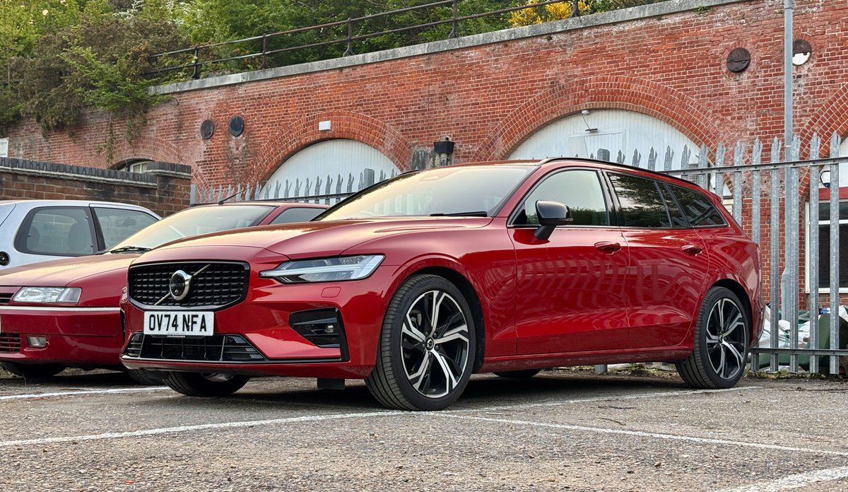This week’s episode comes to you from this rather lovely Volvo V60.

Kitch judged it ‘not bad’ - praise indeed - and said it was the first new car Scrof’s brought in that he could see himself owning.

(Scrof quite likes it too.)

But was Volvo right to reincarnate its estates?