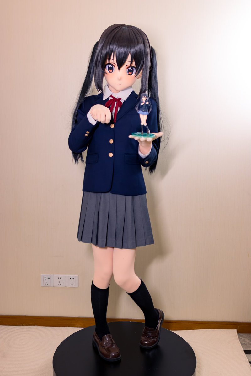 是新手办喔～
📷：<a href="/FengZhi_LQ/">风止灬群花落</a> 
#kigurumi #cosplay #中野梓 #けいおん #轻音少女 #着ぐるみ