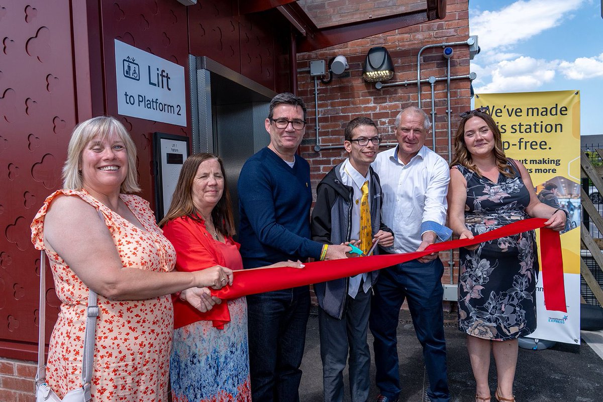 The improvements to transport in GM keep on coming. 🐝

Irlam Station now has new lifts and step-free access. 👍🏻

Over the next three years, eight more will be made fully accessible: Swinton, Hindley, Bryn, Reddish North, Levenshulme, Bredbury, Newton for Hyde and Flowery Field.