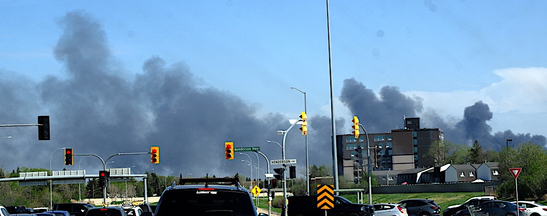 jack9simpson's tweet image. Contrary to what people were thinking, my snap proves that there was NOT a new POPE elected in Transcona on Monday May 12th ...