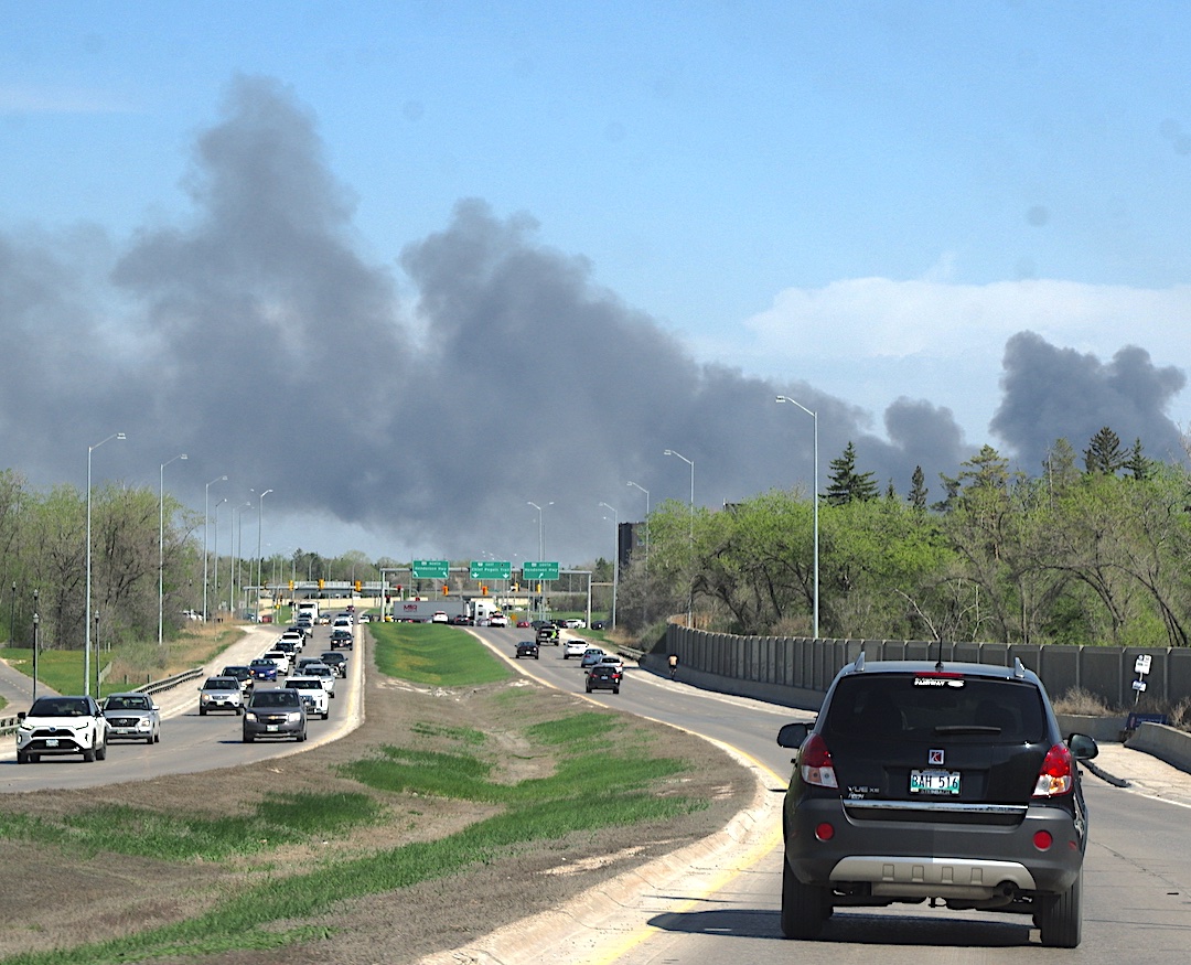 jack9simpson's tweet image. Contrary to what people were thinking, my snap proves that there was NOT a new POPE elected in Transcona on Monday May 12th ...