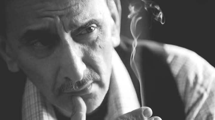 كن طبيعيًا وتلقائيًا وصريحًا مع الناس، وصدقني ستخسرهم جميعًا ".

➖ زياد الرحباني