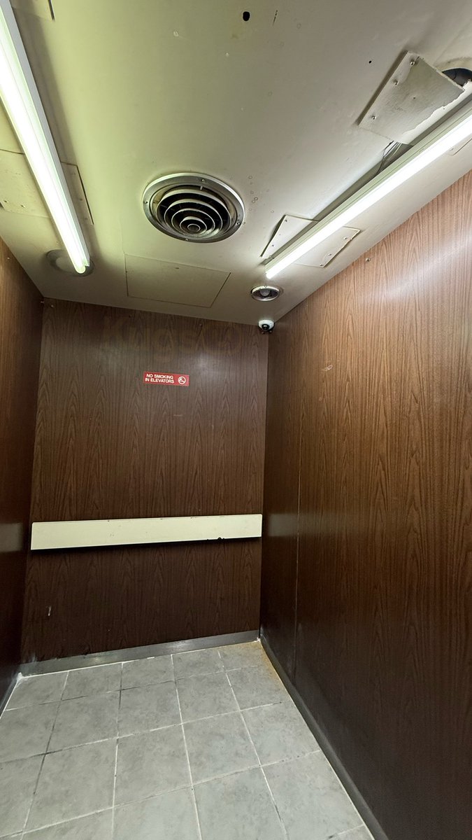 kugspowerny's tweet image. We’ve installed cameras in both elevators to ensure a secure and worry free experience for everyone.

Let’s move with confidence. 
#SafetyFirst #ElevatorSecurity #SmartSurveillance #kugspower