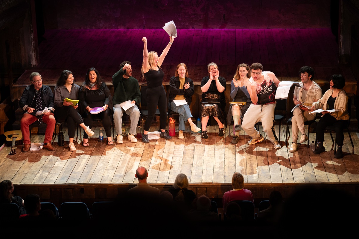 North West End UK 🦋 (@northwestend) on Twitter photo #REVIEW - Run At It Laughing at <a href="/WiltonMusicHall/">Wilton's Music Hall</a> with <a href="/RUNATITSHOUTING/">𝗥𝗨𝗡 𝗔𝗧 𝗜𝗧 𝗦𝗛𝗢𝗨𝗧𝗜𝗡𝗚</a> "Quite rightly the performers received a rousing round of applause at the end of each show" northwestend.com/run-at-it-laug… <a href="/KevinWilsonPR/">Kevin Wilson 💙</a> #REVIEW - Run At It Laughing at <a href="/WiltonMusicHall/">Wilton's Music Hall</a> with <a href="/RUNATITSHOUTING/">𝗥𝗨𝗡 𝗔𝗧 𝗜𝗧 𝗦𝗛𝗢𝗨𝗧𝗜𝗡𝗚</a> "Quite rightly the performers received a rousing round of applause at the end of each show" northwestend.com/run-at-it-laug… <a href="/KevinWilsonPR/">Kevin Wilson 💙</a>