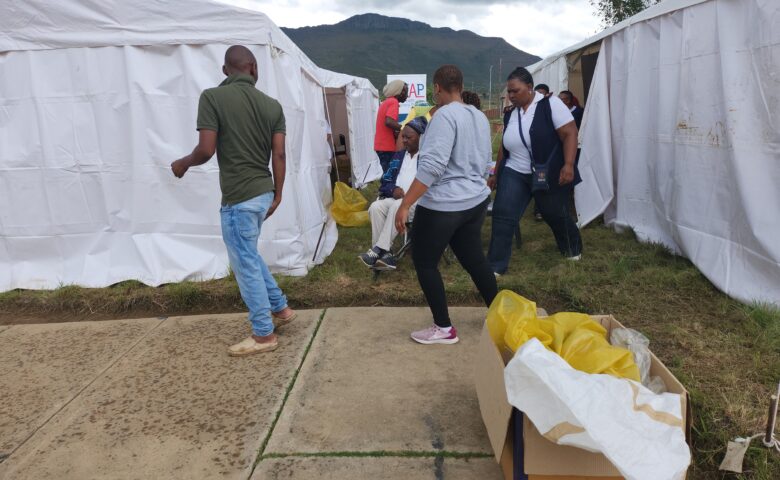 Rural healthcare workers face tough conditions that make it harder to deliver quality care. These challenges are made worse by social and cultural barriers, including language differences, limited access to training, and minimal community support.

READ: rhap.org.za/2023/05/unsung…