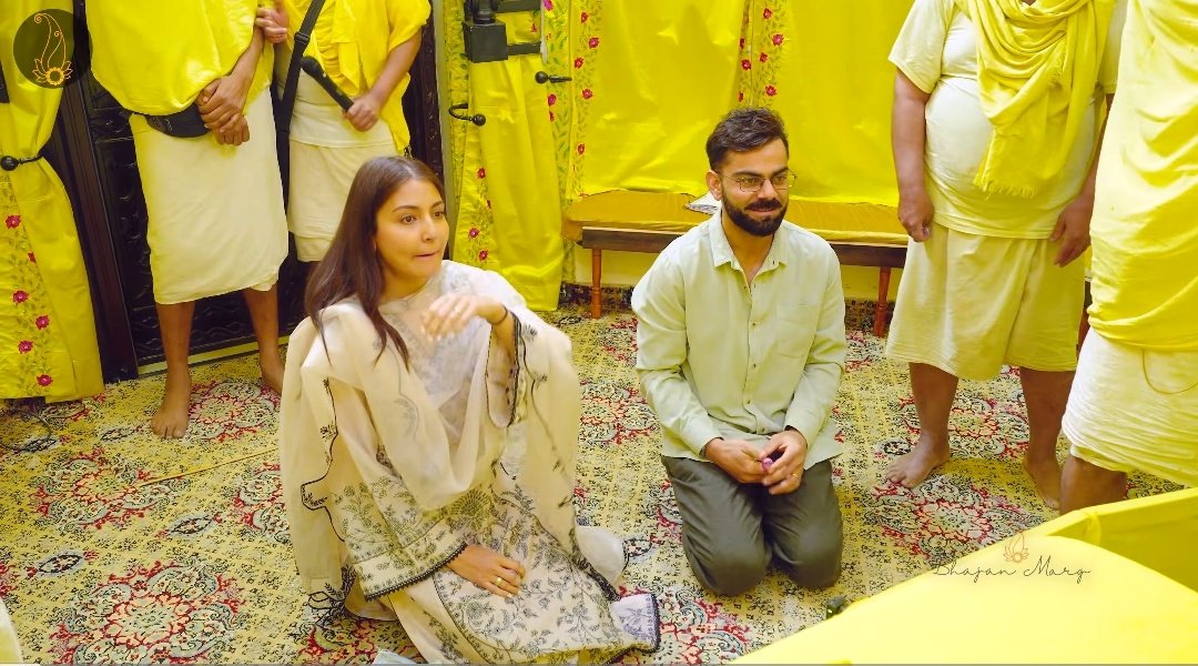 Virat Kohli and Anushka Sharma visit Premanand Ji Maharaj in Vrindavan. ❤️