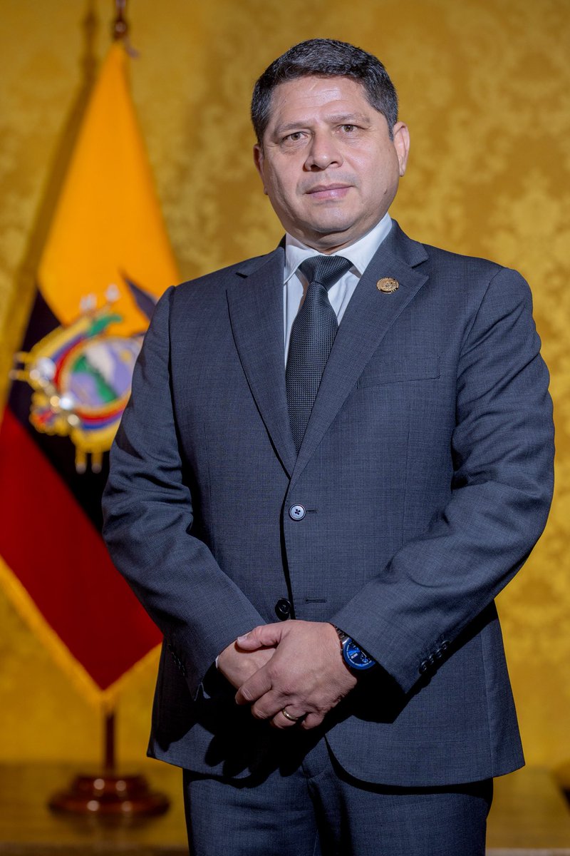 Danilo Palacios (@dpalaciosec) on Twitter photo Gracias señor Presidente <a href="/DanielNoboaOk/">Daniel Noboa Azin</a>. Su confianza se plasmará en la Política de Estado #ManosParaElCampo que con visión a largo plazo permitirá la inversión en riego, tecnología, comercialización de nuestros productos y miles de oportunidades para el campo #NadaNosDetiene Gracias señor Presidente <a href="/DanielNoboaOk/">Daniel Noboa Azin</a>. Su confianza se plasmará en la Política de Estado #ManosParaElCampo que con visión a largo plazo permitirá la inversión en riego, tecnología, comercialización de nuestros productos y miles de oportunidades para el campo #NadaNosDetiene