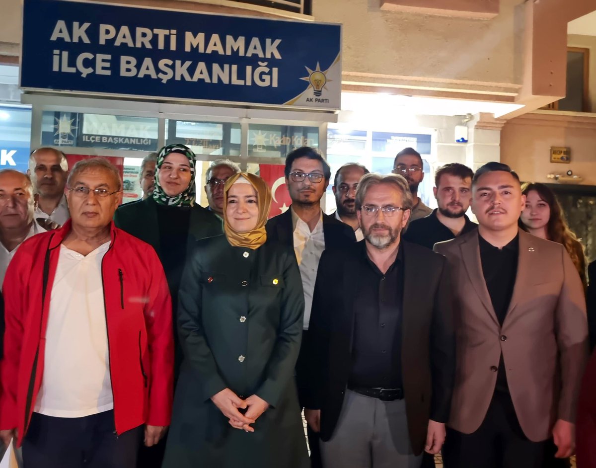 Genel Başkan Yardımcımız, Sosyal Politikalar Başkanımız Sn. <a href="/drbetulsayan/">Dr.Betül Sayan Kaya 🇹🇷</a> bugün ilçe başkanlığımızı ziyaret etti.

Nazik ziyaretleri ve kıymetli destekleri için kendilerine teşekkür ediyoruz.