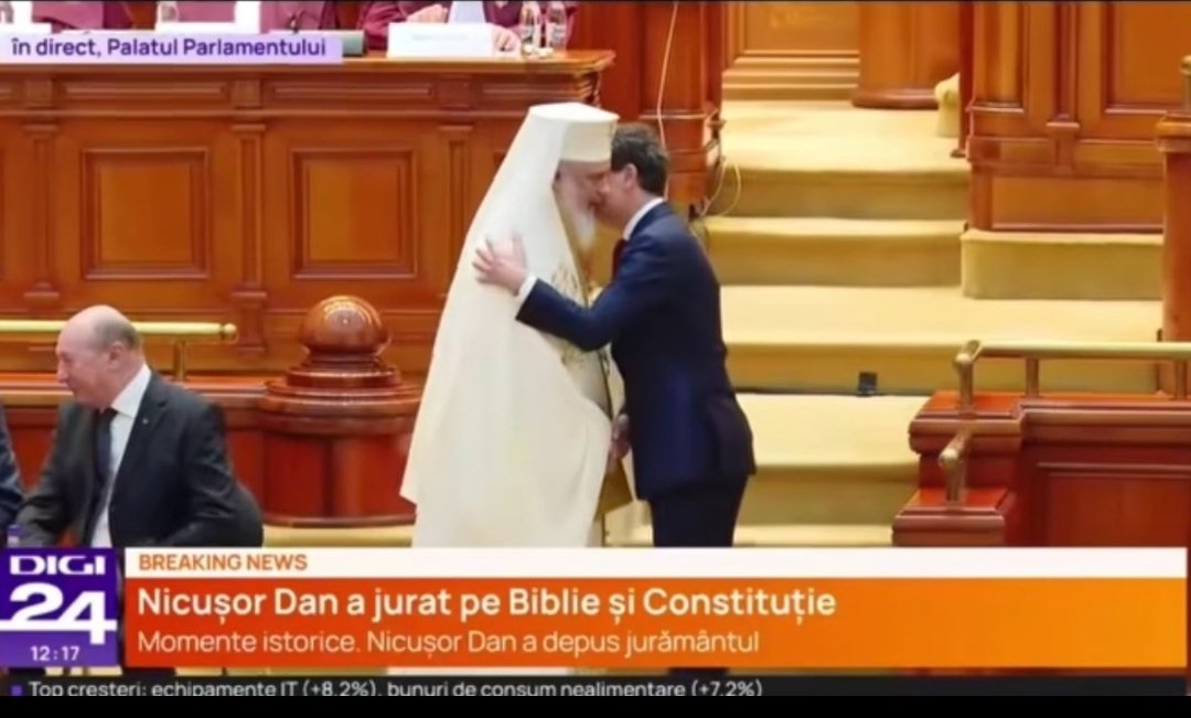 HanLove4ever's tweet photo. @daily_romania You are spreading fake news and manipulated the video https://t.co/YIXqShxyjT