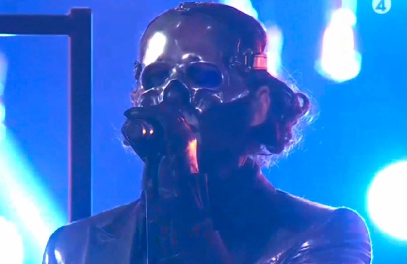 Papa V Perpetua stuns during his performance of “Bohemian Rhapsody”