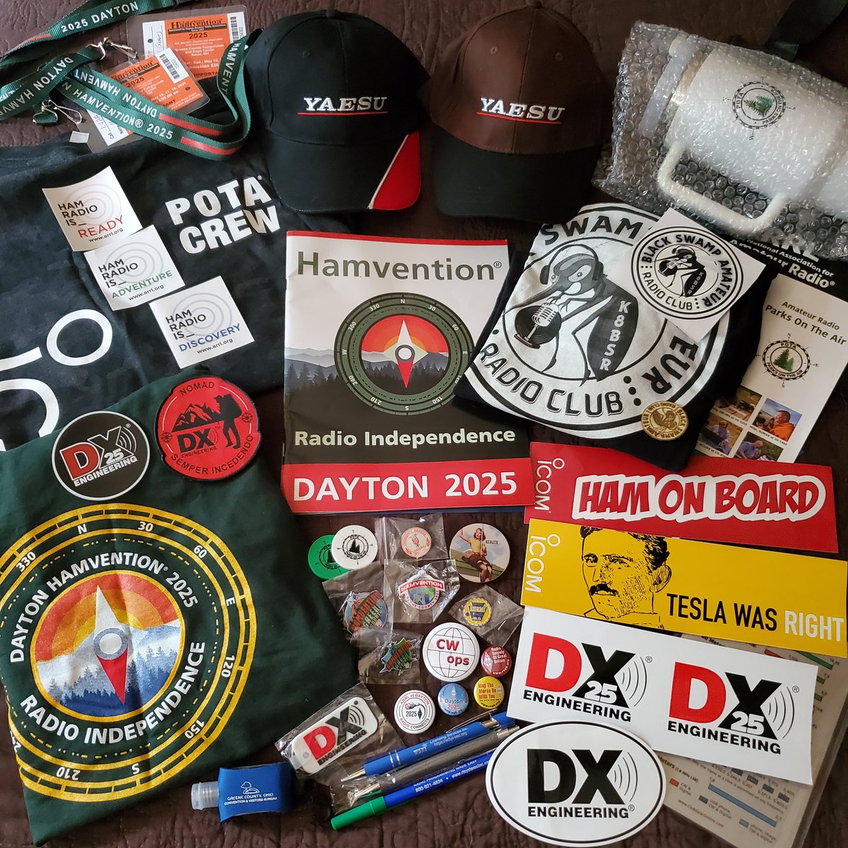 AJoyfulHam's tweet image. Hamvention, Dayton, Ohio, 2025, Swag! 😁💛 #HAMlife #POTAlife #Hamvention #Hamvention2025 #HamventionSwag #HamventionSwag2025
