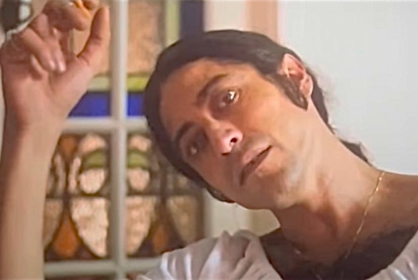 E o tanto que eu chorei com “Homem com H”? Devemos tudo ao Ney Matogrosso! 💎

E o Jesuíta Barbosa? 
A 1ª porradona que ele me deu foi quando o Ney escutou e cantou Rosa de Hiroshima pela 1ª vez 😭Uma raridade de artista que faz do oficio um espaço de espanto, vertigem e verdade.