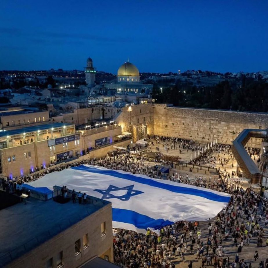 #StopZionismTerrorism

Ya Uyandırın
Bedr’in Arslanlarını,

Ya da Çağırın
Kafkas Kartallarını,

Söyleyin Selahaddin Eyyûbî’ye,

MESCİD-İ AKSÂ Ayaklar Altında!

İmanımdan Vazgeçmedikçe,
Kudüs’ten Vazgeçemem! 

Uyan Ey Müslüman Uyan Artık 
#ÜmmetinKırmızıÇizgisiKUDÜS ne Halde