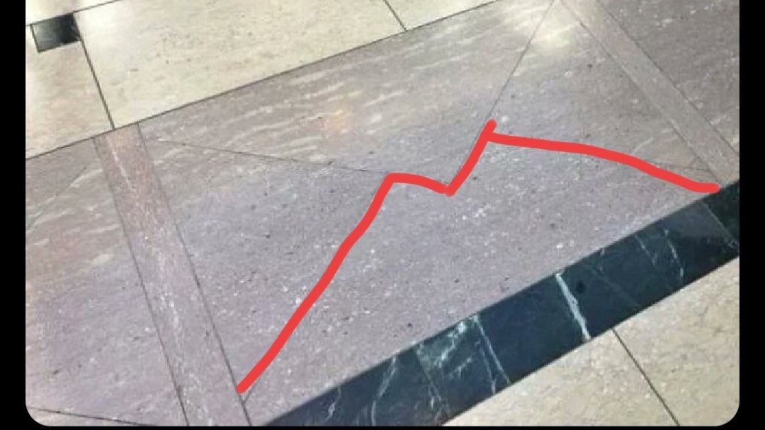 ronnui_'s tweet photo. To those who didn't catch the easter egg: these tiles are in the shape of an M, to honor the concept of Mail https://t.co/skxIUYj04a