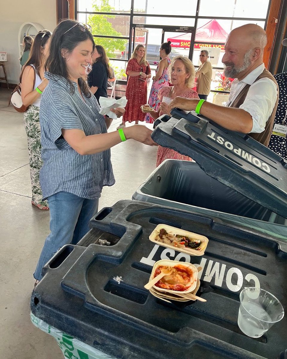 SMARTrecycle_US's tweet photo. SMART drivers like Steven are sustainability MVPs! From hauling waste to sorting scraps, we appreciate our drivers who steer food waste away from landfills and toward a greener future!

Looking to reduce waste at your business? Let SMART guide the way.

#SmartRecycling https://t.co/0LqohtdBXI