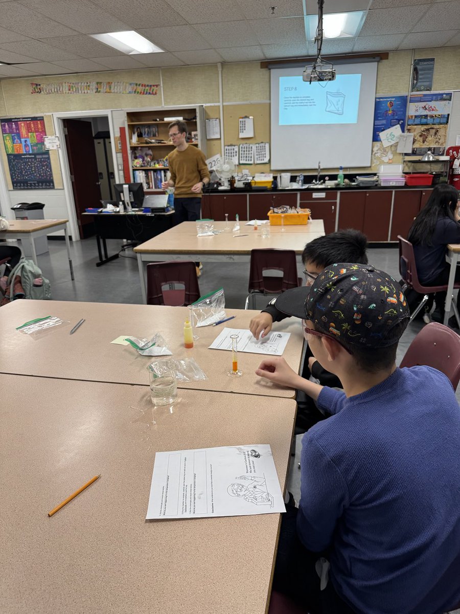 Ecole Cariboo Hill tweet media