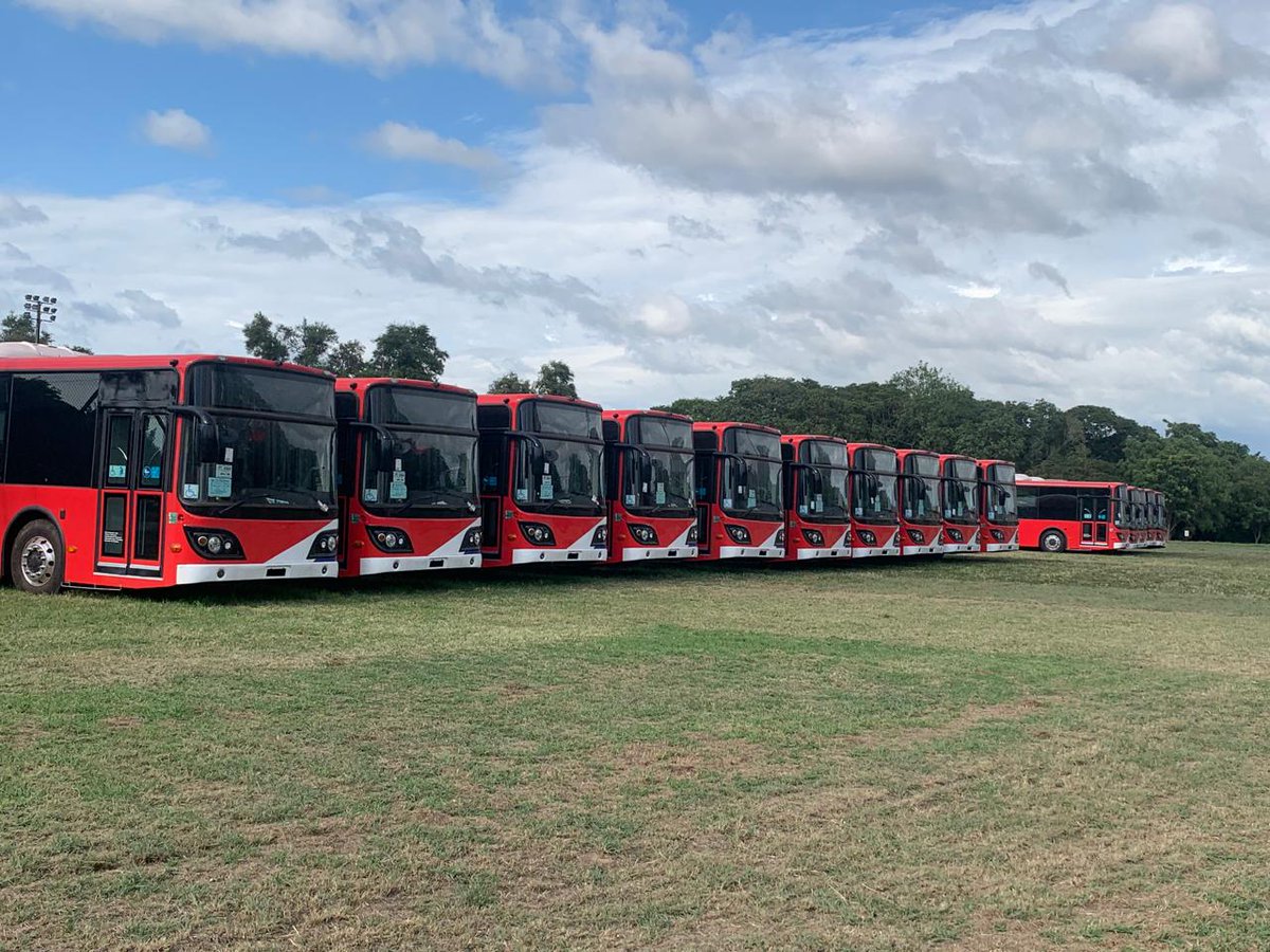 mopcparaguay's tweet image. 🚍 #MovilidadEléctrica  
 📌 Lanzamos la licitación para operar 30 buses eléctricos en Asunción, San Lorenzo y Luque. 
➡️ Forma parte del plan piloto desarrollado junto a Taiwán (@TW_Paraguay), con flota estatal e infraestructura ya disponible.
👉 mopc.gov.py/?p=13403
