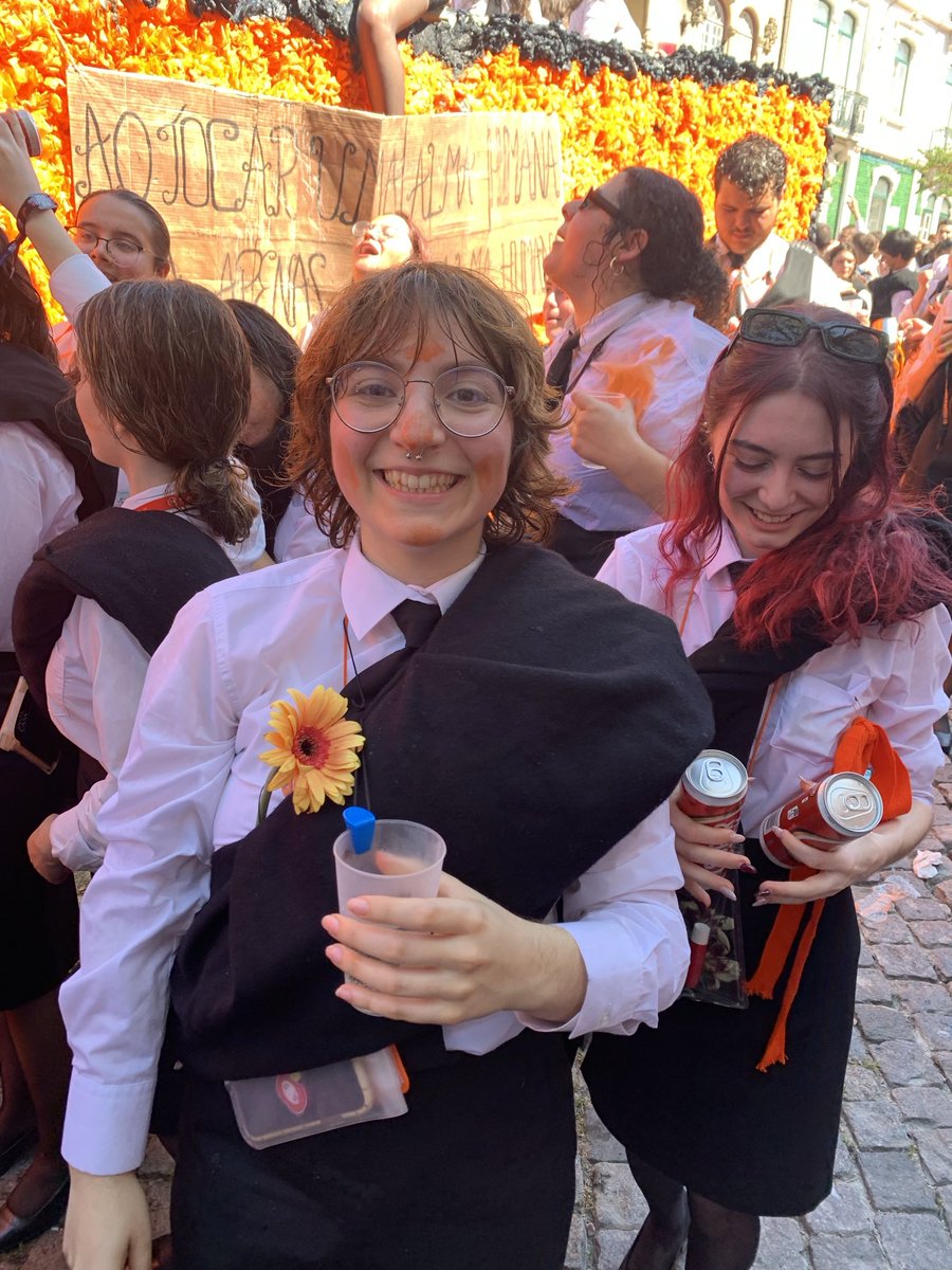 sandrafreire0's tweet photo. O MEU MAIOR ORGULHO 🧡 https://t.co/j045K2JxNq