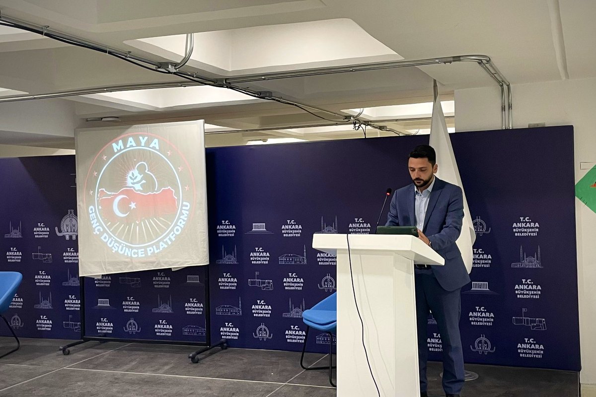 Avrupa’nın çeşitli şehirlerinden gelen genç arkadaşlarımızla birlikte “Leaders Of The Tomorrow” etkinliğinin açılış programını gerçekleştirdik.

Genç liderlik üzerine sunumların yapıldığı programın düzenlenmesinde emeği geçen EESTEC LC Ankara başta olmak üzere bizlerle birlikte