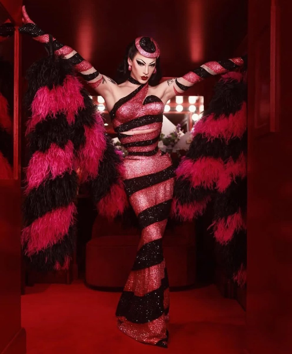 Oh who is you ??        I'm ya 
                                           Grandmotha