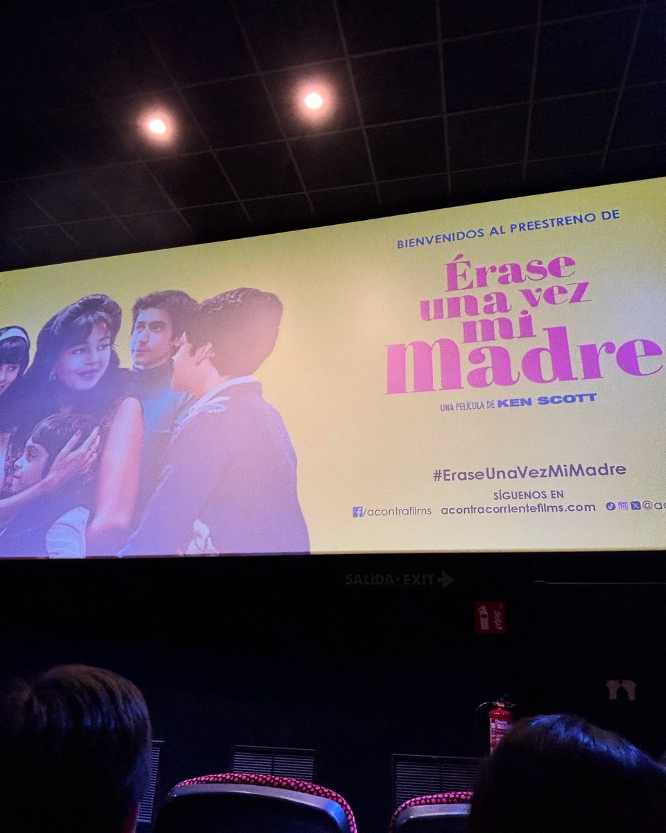 EscobarGolderos's tweet photo. Ayer en el preestreno de #éraseunavezmimadre del director #kenscott Una emociónate y profunda película sobre el amor de una madre y la lucha por sus hijos. Lo mejor que he visto en mucho tiempo. No os la podéis perder @acontrafilms #película #cine #france🇫🇷 https://t.co/vRCDgnGzya