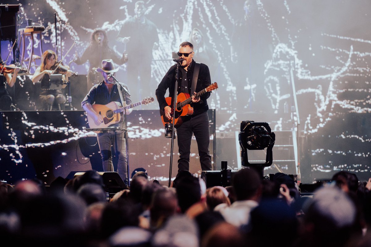 ericchurch's tweet photo. 5.23 &amp; 5.24.25 // Nashville, TN // The Pinnacle // Evangeline vs. The Machine LIVE

Thank you to the Church Choir and everyone who came to these shows!

📷: Nathan Zucker https://t.co/5JbQL62cNW