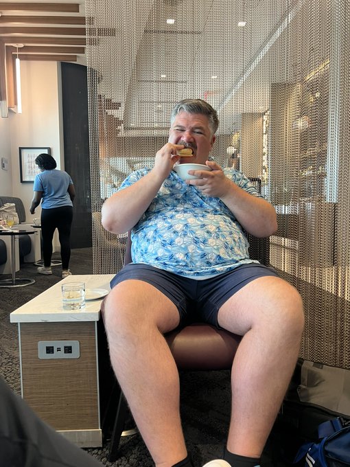 Watch Fatboybey's leaked NSFW photo on TwXstars