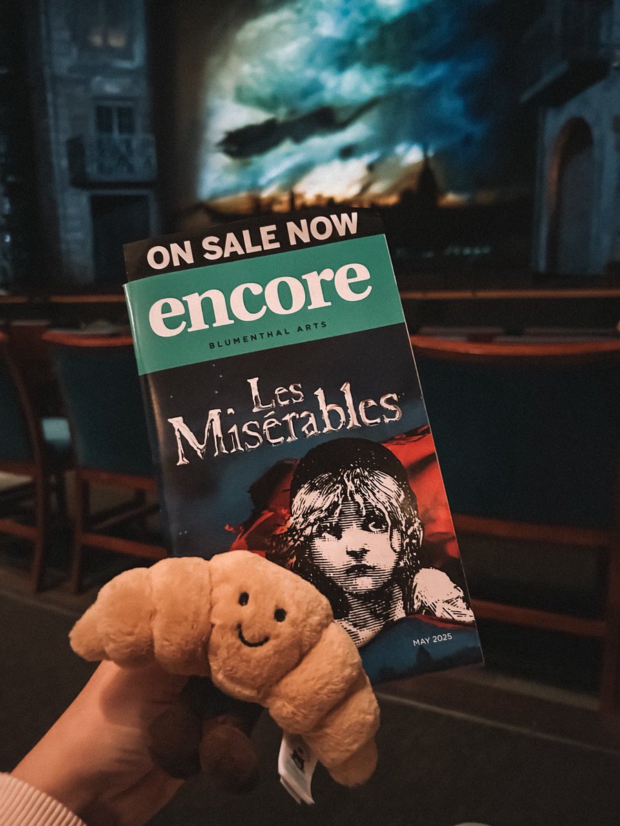 lexivas's tweet image. some friends went to see @LesMizUS sunday night at @BlumenthalArts 🇫🇷

one of my favorite musicals! 🥐

instagram.com/p/DKK6FauyDzR/ @jellycatlondon