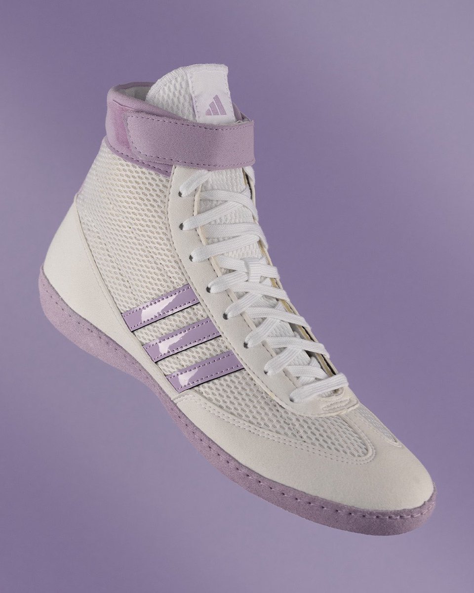 👟 History made. Style delivered.

The first-ever Women’s Combat Speed has officially hit the mat — now available in a crisp White/Lavender colorway. Shop: adidaswrestling.com/products/235-c…

#CombatSpeed #wrestlingshoes #WomensWrestling #threestripelife #WrestleLikeAGirl