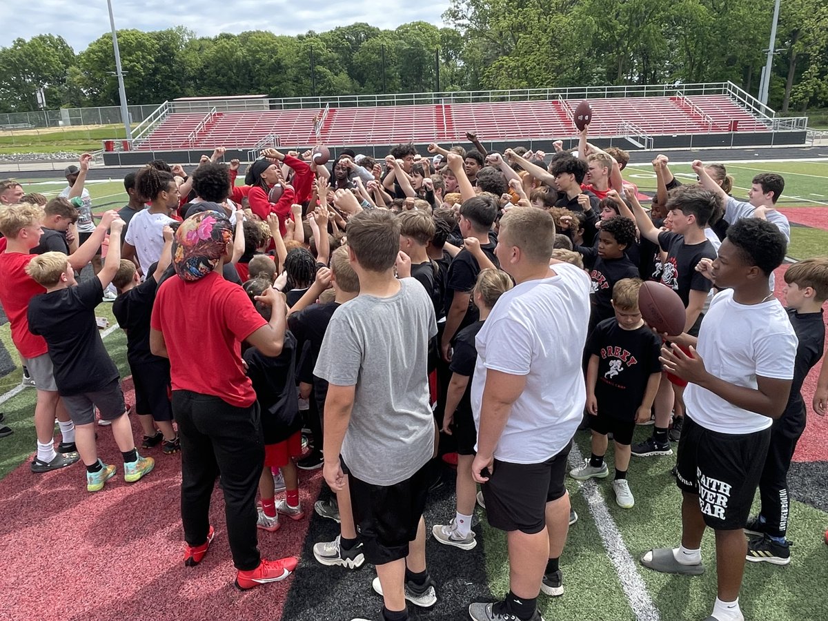 We had a great first day of Youth Camp!

#DTR #HonorForever