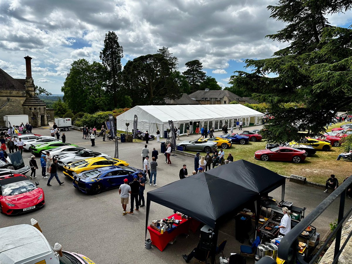 GPOnyx's tweet image. Great Sunday out at the Drivers Union annual Concours..went in the Vantage with mate and his 930 turbo..he won 2 prizes with it..😆