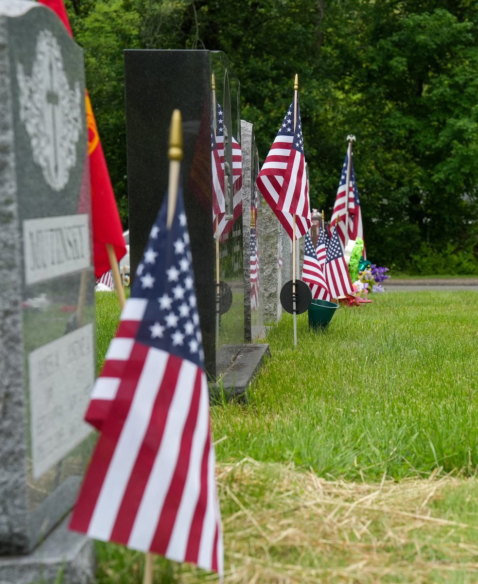Over Memorial Day weekend, Congers Boy Scout Troop 29 placed American Flags at Gethsemanem Cemetery in Congers on the graves of veterans and first responders. The troop did a beautiful job honoring those who made the ultimate sacrifice for freedom. 

Source: Rockland Report