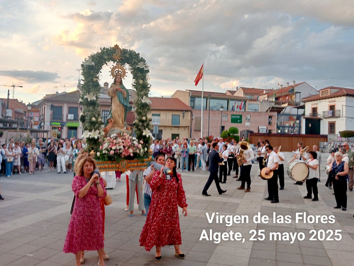 Último domingo d mayo, #Algete celebra #Fiesta en honor a la Virgen de las #Flores (de las mujeres)
V-23, Ofrenda floral, danza y música
S-24, coincidiendo con #Encuentro diocesano de #familias, presencia #ObispoAlcalá, Salve y música
D-25, Música, Misa, procesión, poesías,...💐