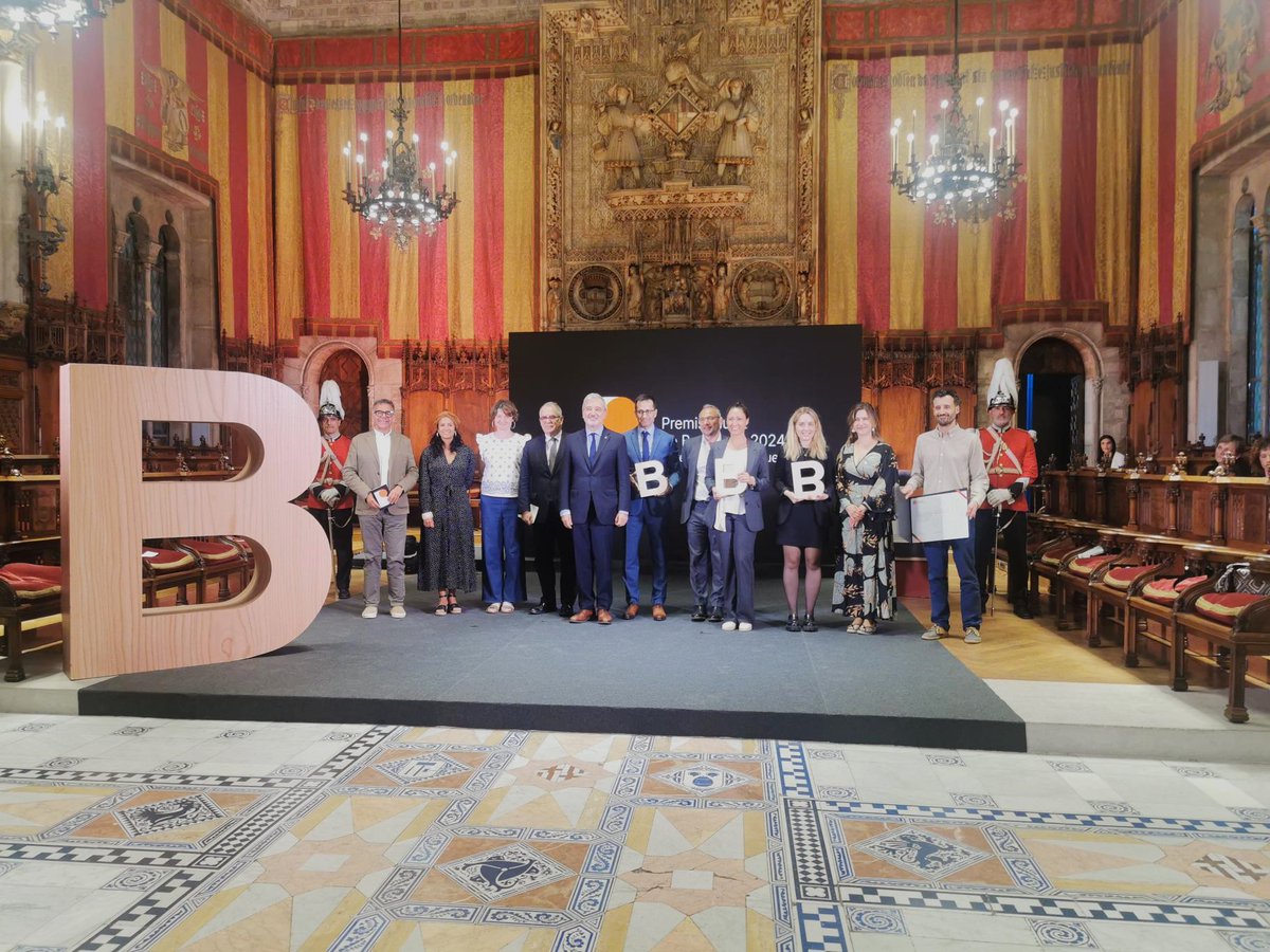 Catalan Institute of Nanoscience & Nanotechnology (@icn2nano) on Twitter photo ๐ AWARDS & RECOGNITIONS
๐๏ธ Profs. Jose A. Garridoย (head of the AEMD)ย & Kostas Kostarelos (Nanomedicine Lab) received the City of Barcelona Awards by the <a href="/bcn_ajuntament/">Ajuntament de Barcelona</a>, recognising their work on #graphene-based neural interfaces.
โน๏ธโก๏ธ bit.ly/4mA2P9vย
๐ Congrats! ๐ AWARDS & RECOGNITIONS
๐๏ธ Profs. Jose A. Garridoย (head of the AEMD)ย & Kostas Kostarelos (Nanomedicine Lab) received the City of Barcelona Awards by the <a href="/bcn_ajuntament/">Ajuntament de Barcelona</a>, recognising their work on #graphene-based neural interfaces.
โน๏ธโก๏ธ bit.ly/4mA2P9vย
๐ Congrats!
