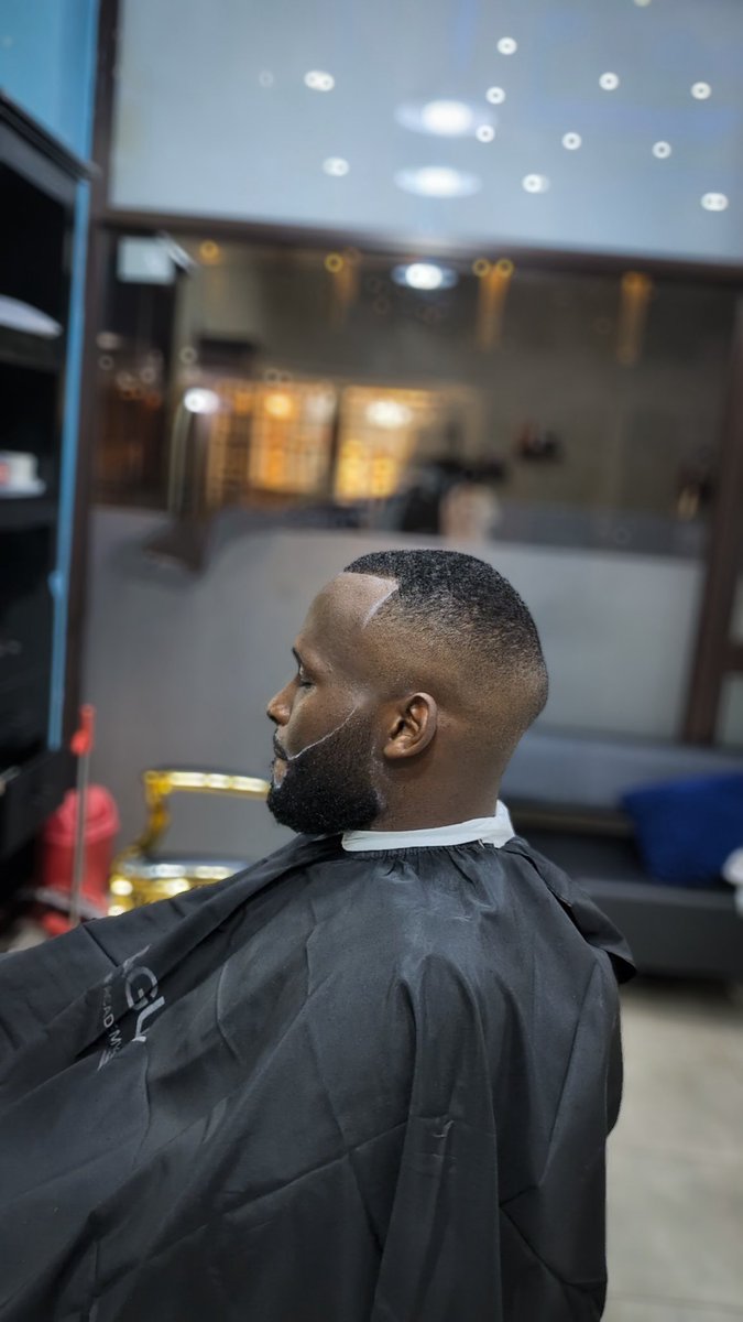 At only 15k UGX, you get a fly haircut at Supreme Salon.  

Swing by any day and level up your style

📍 Akamwesi Mall Level 2.