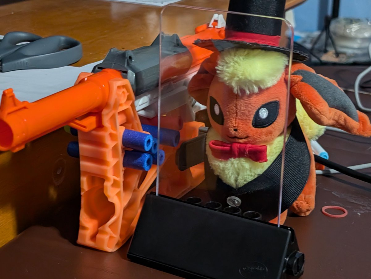 FurbytheFlareon's tweet image. Furby learned Protect. (no he didn't)