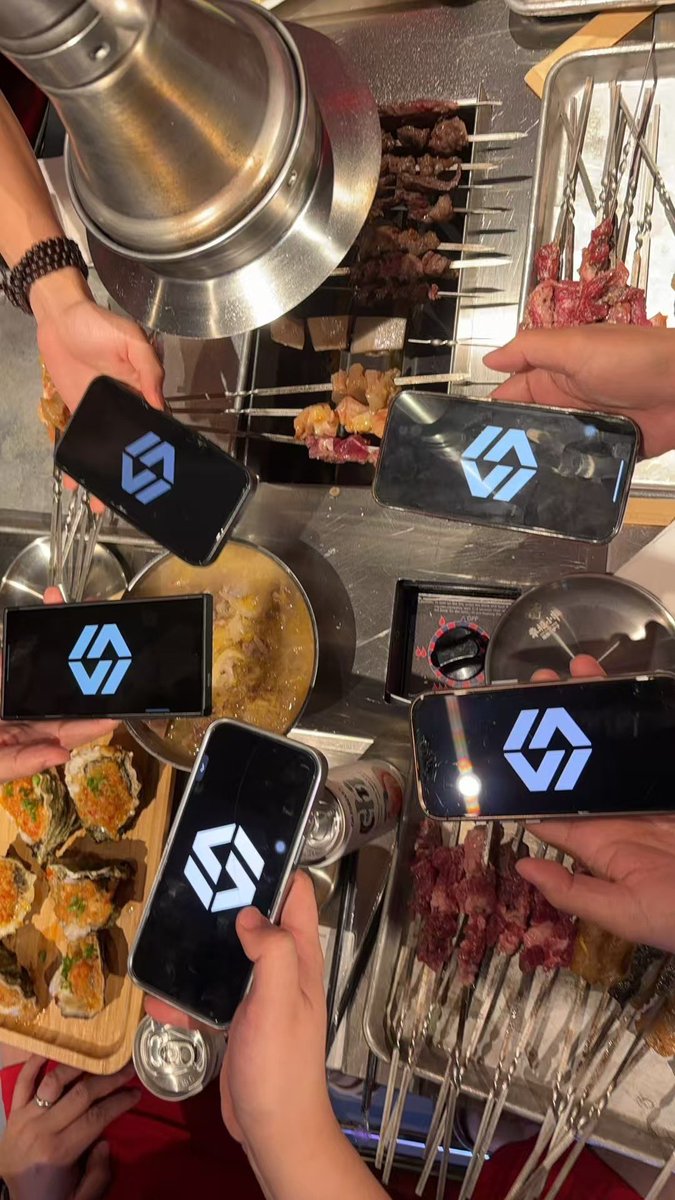 standx001's tweet photo. GN，Stonks

stonks美国罗兰岗站

一直在路上，We Are Builder（我们都是B哥！）
@MyStonks_Org 
@MyStonksCN 
@BTCBruce1 https://t.co/GI4PBoRQFy