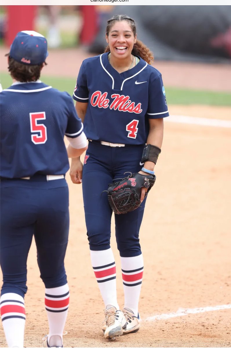 ArmillaTech's tweet image. Ole Miss Softball is now using Armilla Technology to power their pitch-calling. No signs. No steals. Just elite execution. #CallThePlay #OleMissSoftball #SECSoftball #Armilla #SoftballTech