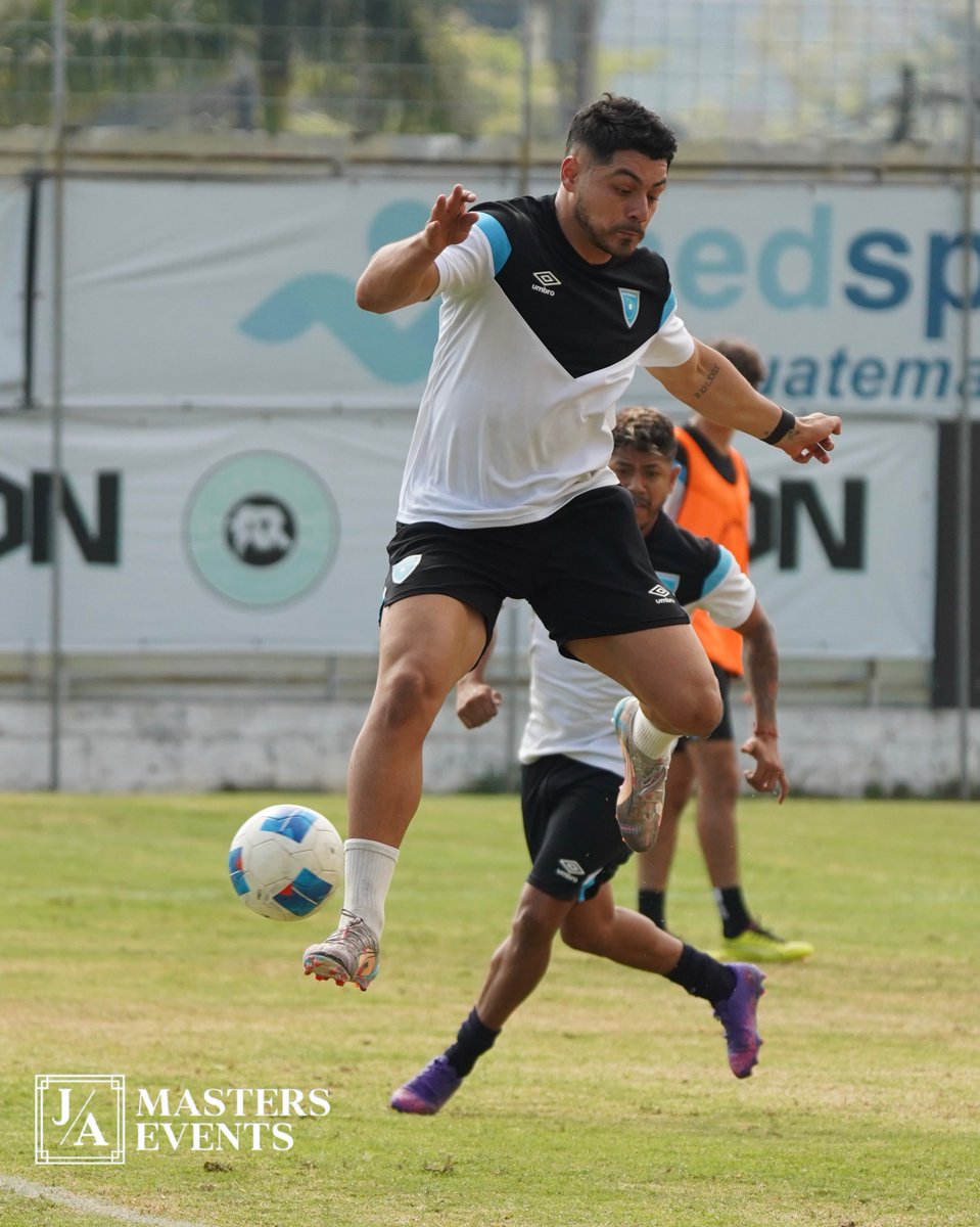 jamastersevents's tweet photo. ¡GUATEMALA AFINA DETALLES! 🇬🇹 

La Selección de Guatemala completó un nuevo entrenamiento de cara al partido internacional frente a El Salvador. 

🇬🇹 GUATEMALA 🆚 EL SALVADOR 🇸🇻
🗓 31 de Mayo
⏱️ 8pm (ET) 
📍 Chattanooga, Tennessee
🏟️ Finley Stadium https://t.co/43jJ3HKFDF
