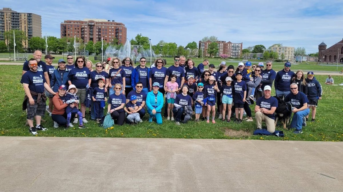 AlzCanada's tweet photo. Thank you for showing up for your community this weekend – our annual #IGWalkforAlz had an incredible turnout. Because of you, people living with dementia and caregivers can access the support they need, close to home!
cc: @IGWealthMgmt https://t.co/ULJolr3s1f